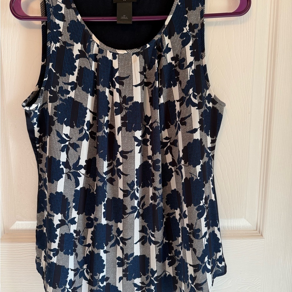 “NOT FOR SALE NO LONGER AVAILABLE” Ann Taylor Navy Blue Floral Print Blouse